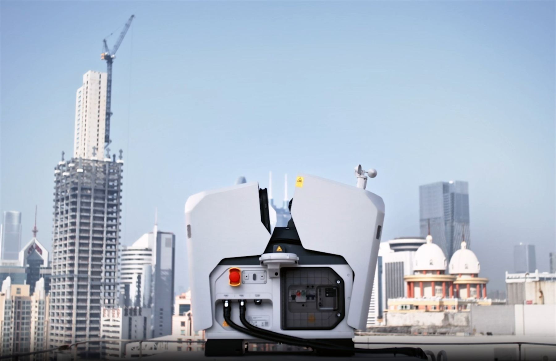 DJI Dock 2 σε ταράτσα κτηρίου